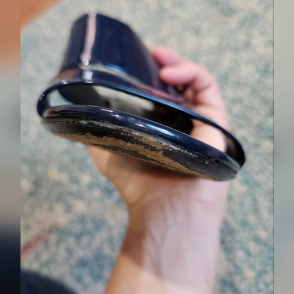 SALVATORE FERRAGAMO Belluno Patent Two-Band Slide Sandals Flower Heel US 8.5 - Picture 5 of 7